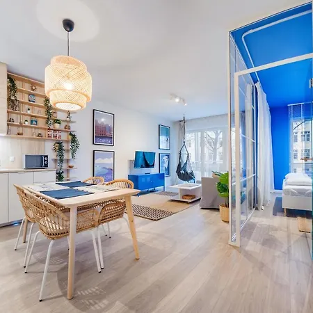 דירה Riverfront Gdansk, Sun & Snow